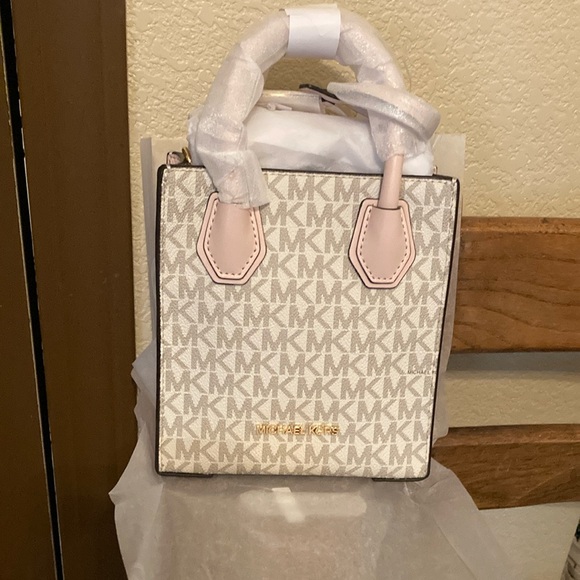 Michael Kors Handbags - Michael Kors Mercer XS Logo & Leather Crossbody Shopper Bag NWT/NIP